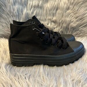 No Boundaries High Top Lug Sneakers Women’s Size 10 Black Lace Up Platform Shoes